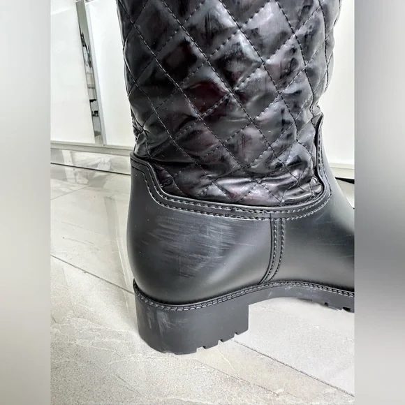 Women Salvatore Ferragamo rainy boots black size 10 preowned. - Picture 3 of 12